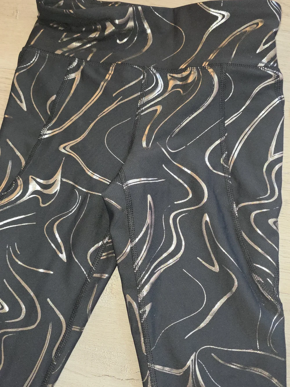 Old Navy Active Powersoft Girls Black Silver Marble-Print Leggings & Sports Bra